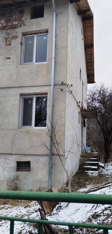 Satış - Ev olarak Lialinci,  Pernik