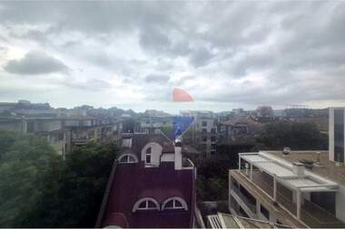 Vânzare - Apartament în Center,  Varna