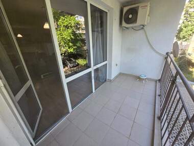 Miete - Wohnung in Wazrajdane,  Burgas