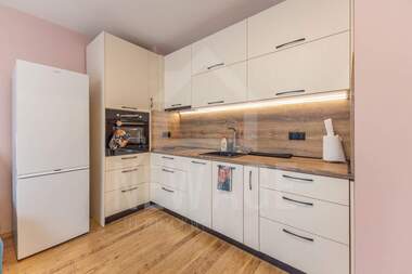 Vânzare - Apartament în Vinița,  Varna