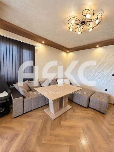 For sale - House in Godech,  Sofia Oblast