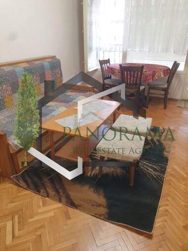 Închiriere - Apartament în Dobrudjanski,  Șumen