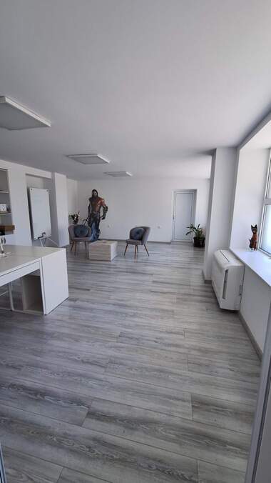For rent - Office/Beauty saloon/Dental office in Koliu Ficheto,  Veliko Tarnovo
