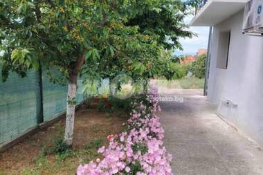 For sale - House in Koniavo,  Kiustendil