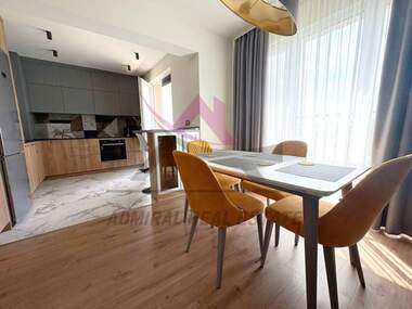 Închiriere - Apartament în Ceaîka,  Varna