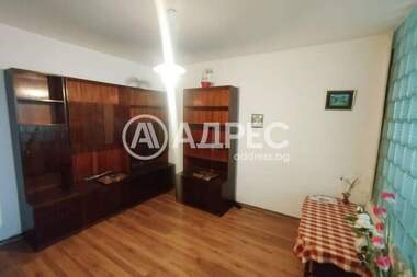 Vânzare - Apartament în Hale,  Iambol