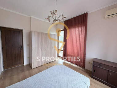 Vânzare - Apartament în Trakata,  Varna