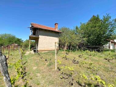 For sale - House in Promishlena zona - Iztok,  Ruse