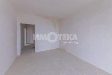 Продажба - Апартамент в к.к. Чайка,  Варна