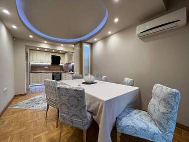 Miete - Wohnung in Zentar,  Burgas