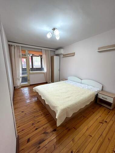 Vânzare - Apartament în Liatno kino Trakia,  Varna