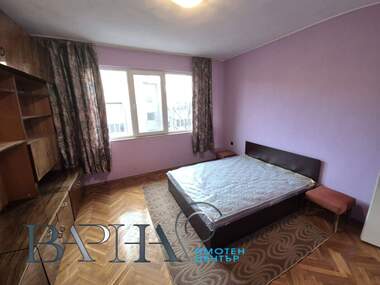 Închiriere - Apartament în Kolhozen pazar,  Varna