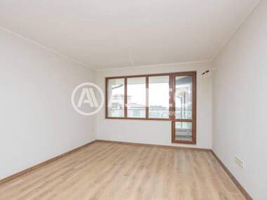 Vânzare - Apartament în Vinița,  Varna