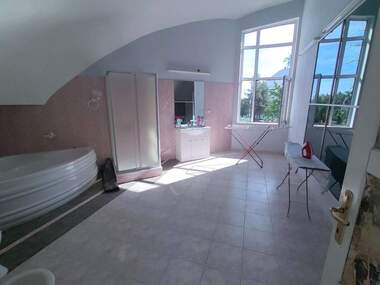 Miete - Büro/Lager/Zahnarztbüro in Mladost-4,  Sovia