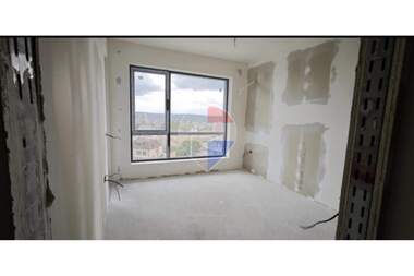 Vânzare - Apartament în Mladost 1,  Varna