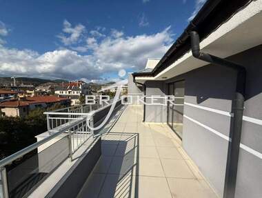 Vânzare - Apartament în Țentăr,  Kărdjali