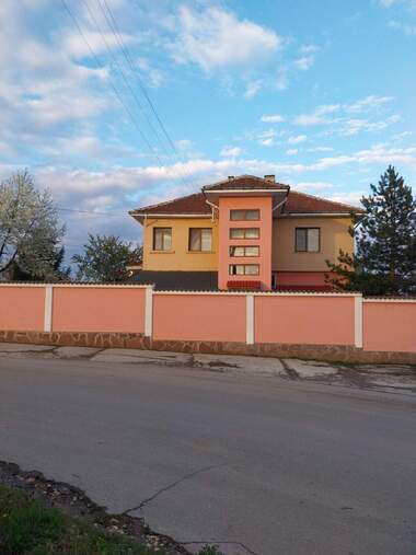 Vânzare - Casă în Dve Mogili,  Ruse