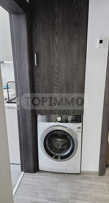 Închiriere - Apartament în Kolhozen pazar,  Varna