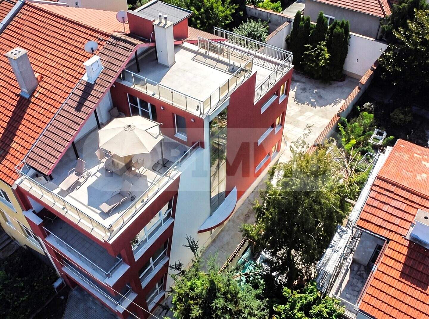 Bütün bir bina olarak Galata, Varna – fotoğraf 2