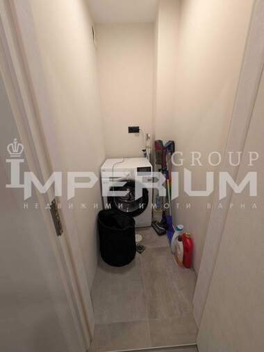 Închiriere - Apartament în Center,  Varna