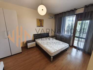 Vânzare - Apartament în Balceik,  Dobrice