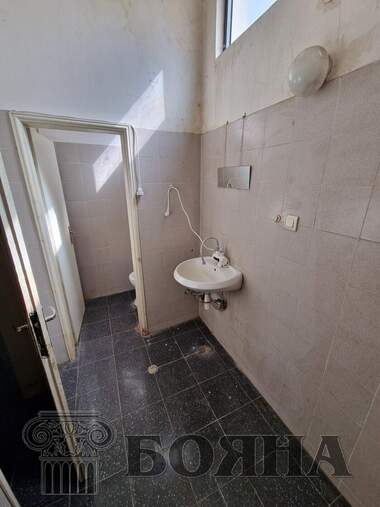 For rent - Store/Office/Storage/Beauty saloon in Center,  Ruse