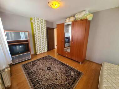 Miete - Wohnung in Kamenni,  Haskowo
