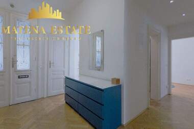 Продажба - Апартамент в Център,  София
