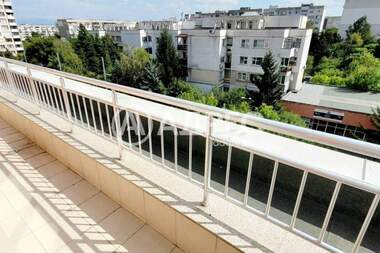 Închiriere - Apartament în Mladost-2,  Sofia