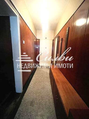 Продажба - Апартамент в Добруджански,  Шумен