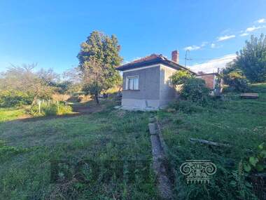 For sale - House in Sredna kula,  Ruse
