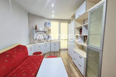 Kira - Apartman olarak Pogrebi,  Varna