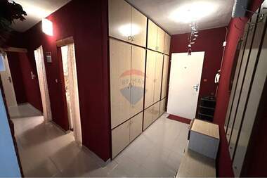 For sale - Apartment in Charodeyka - Iug,  Ruse
