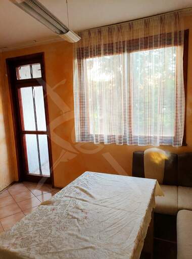Închiriere - Apartament în Lazur,  Burgas