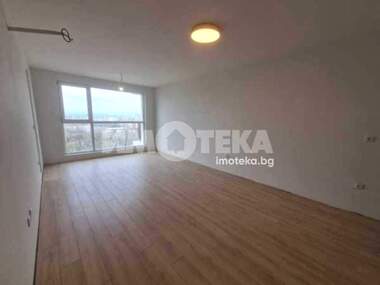 Verkauf - Wohnung in Üjen,  Plowdiw