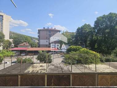 Satış - Apartman olarak Centar,  Loveç
