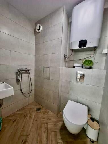 Miete - Wohnung in Wazrajdane,  Burgas