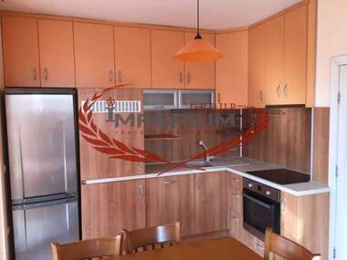 Închiriere - Apartament în Văzrajdane 1,  Varna