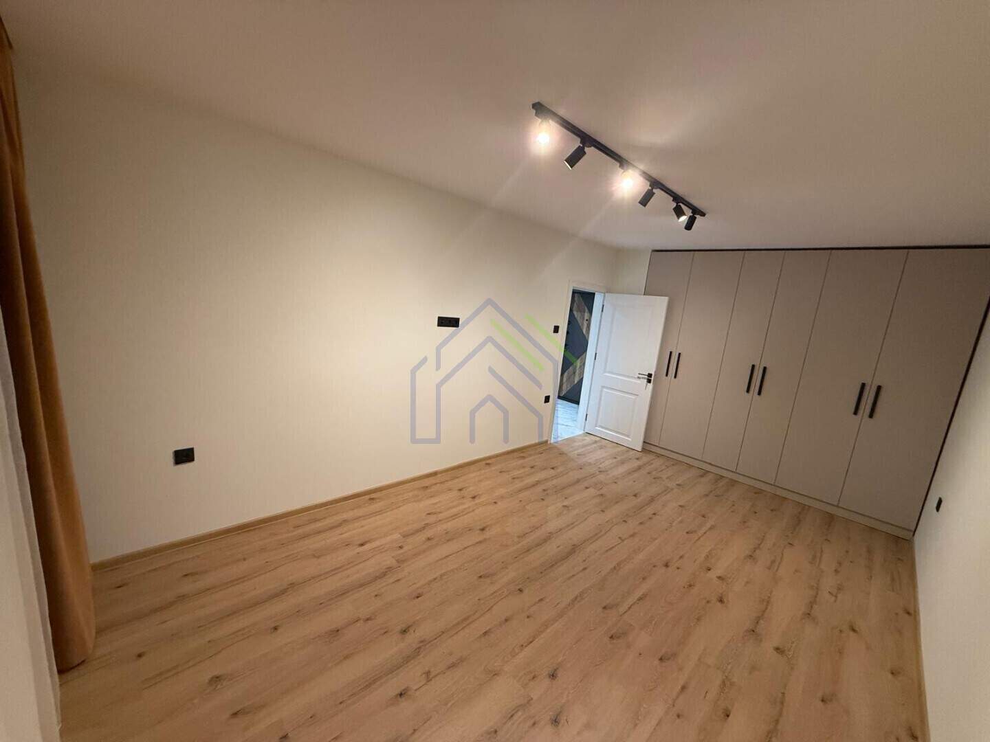 Cu două camere Apartament în Hășove, Ruse – fotografia 2