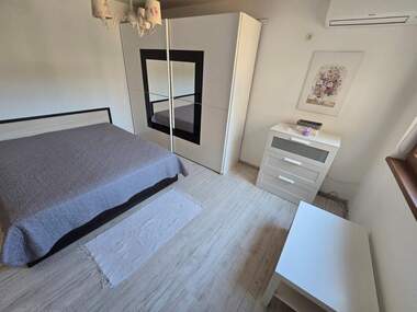 Miete - Wohnung in Wazrajdane,  Burgas