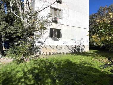 For sale - Apartment in Kiuchuk Parij,  Plovdiv