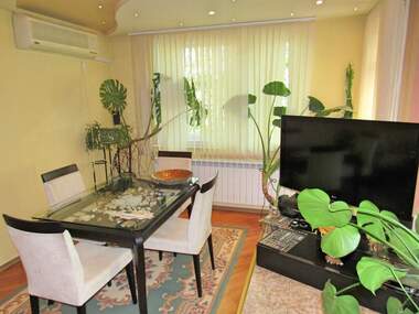 Închiriere - Apartament în Lazur,  Burgas