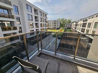 Închiriere - Apartament în Hristo Smirnenski,  Plovdiv