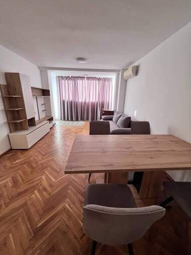 Închiriere - Apartament în Lazur,  Burgas