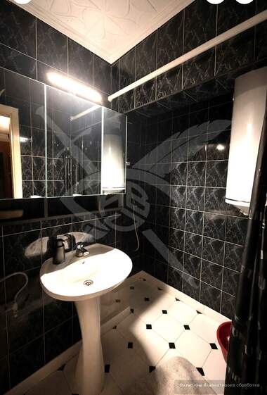 Închiriere - Apartament în Văzrajdane,  Burgas