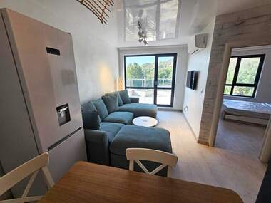 Închiriere - Apartament în Mladejki hălm,  Plovdiv