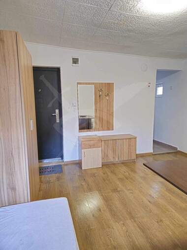 Închiriere - Apartament în VINS - Ceerven ploștiad,  Varna