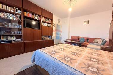 For sale - Apartment in Charodeyka - Iug,  Ruse