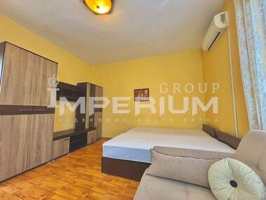 Închiriere - Apartament în Center,  Varna