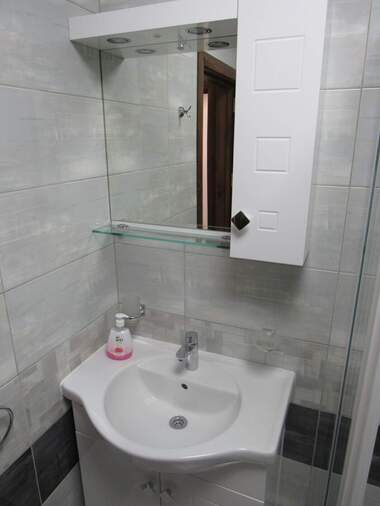 Închiriere - Apartament în Izgrev,  Burgas
